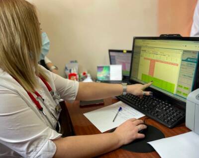 В Новосибирске робот Ксения обзванивает больных коронавирусом