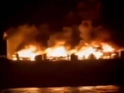 В Ионическом море загорелся круизный лайнер с 237 пассажирами. Видео