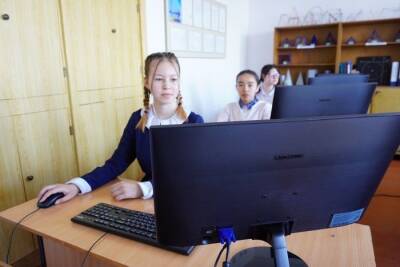 «Сибантрацит» продолжает масштабную программу компьютеризации школ