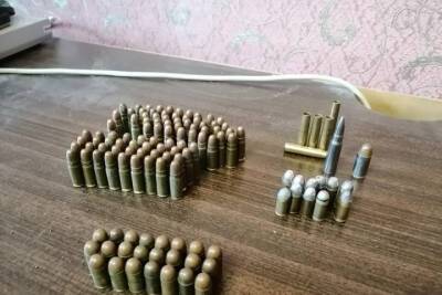 У жительницы Рыбновского района дома обнаружили тайник с боеприпасами