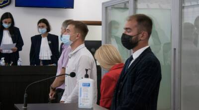 ВАКС вернул загранпаспорта неофициальному помощнику нардепа Юрченко
