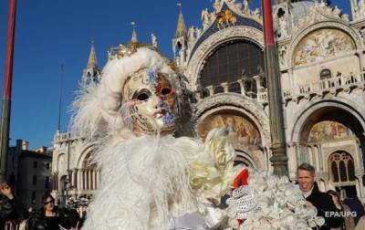 В Венеции проходит знаменитый карнавал