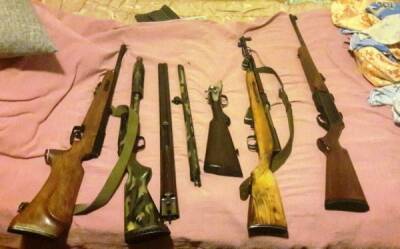 В Красноярске полицейские нашли у 16-летнего подростка ружья, пистолеты и патроны