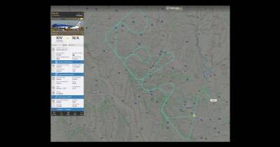 Пилот молдавского авиалайнера призвал украинцев "расслабиться", написав это в небе возле границы