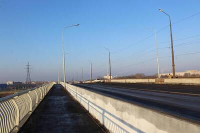 «Это уже не мост, а черная дыра»: новгородцы раскритиковали выделение еще 42 млн рублей на ремонт Колмовского моста
