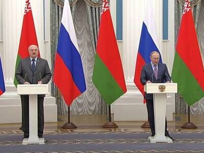 «С Донбасса уже бегут люди!»: Путин и Лукашенко об эвакуации жителей ДНР и ЛНР
