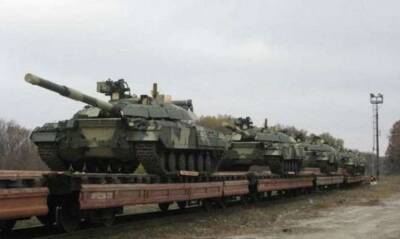 Россия заявила об отводе части танков от границы Украины