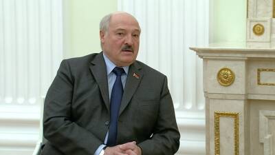 Лукашенко: некоторые западные политики патологически опасны для окружающих