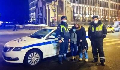 В Москве сотрудники ДПС вернули гражданке Италии потерявшегося сына