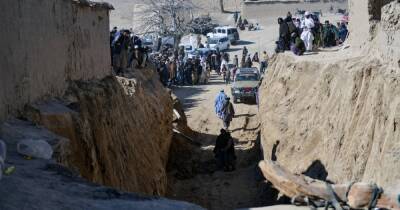 Провалившийся в колодец афганский мальчик умер после спасения