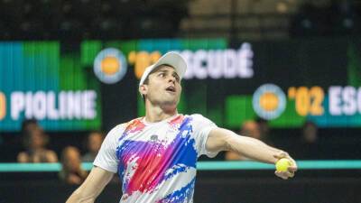 Карацев проиграл в четвертьфинале турнира ATP в Марселе