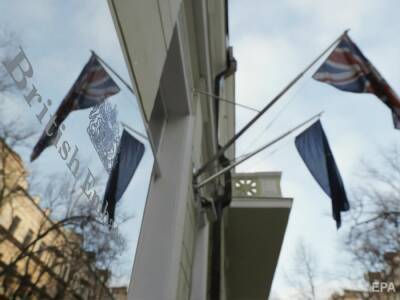 Великобритания из-за угрозы вторжения РФ переводит посольство из Киева во Львов
