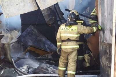 За 20 минут пожарные потушили возгорание в гаражном боксе в Советском районе Томска