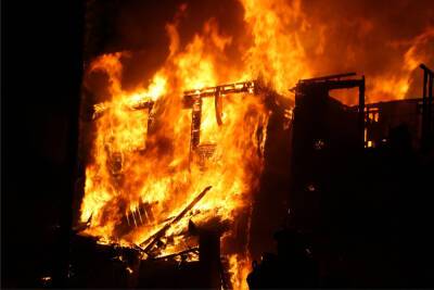 Пожарные тушили частный дом в Вырице в ночь на 19 февраля