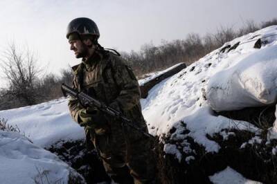 Бойцы ДНР уничтожили украинский военный грузовик в ходе ответной атаки в Донбассе