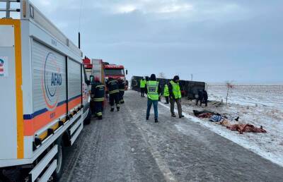 5 пассажиров туристического автобуса погибли в ДТП в Турции