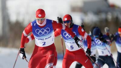 Российский лыжник Александр Большунов завоевал третье золото на Олимпиаде
