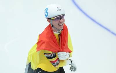 Олимпиада-2022: бельгийский конькобежец выиграл масс-старт