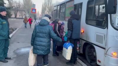 Из Донбасса в Россию прибыло уже более десяти тысяч беженцев