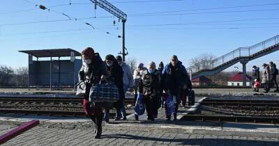 Чуприян: РЖД готовы предоставить поезда для перевозки беженцев