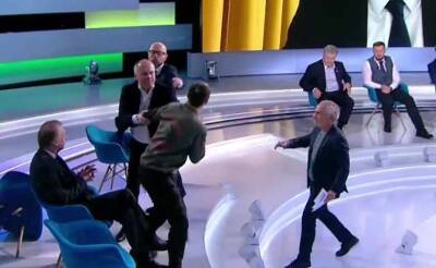 Нардеп Шуфрич и журналист Бутусов подрались в прямом эфире ток-шоу
