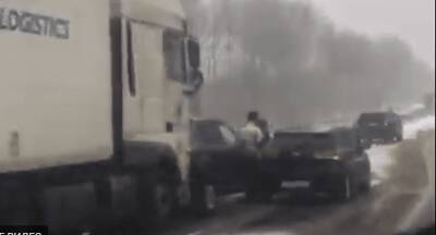 Две женщины пострадали сегодня в аварии с фурой на трассе М1 в Смоленской области