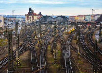 Над рельсами на Главном вокзале Праги построят жилые дома