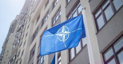 "По соображениям безопасности": НАТО временно закрывает свой офис в Киеве, — СМИ