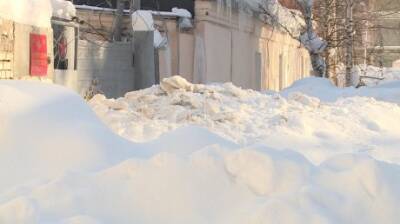 На улице Попова УК установила плату за неубранный снег