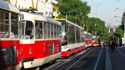 В центре Праги столкнулись два трамвая