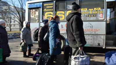 Врио главы МЧС Чуприян: беженцы из Донбасса начали получать выплаты по 10 тысяч рублей