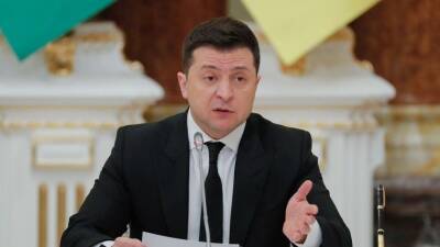Зеленский допустил пересмотр отказа Киева от ядерного оружия