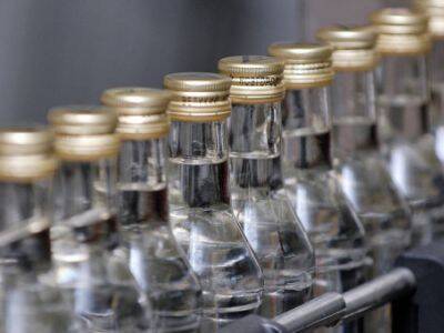 Потребление легальной водки россиянами растет