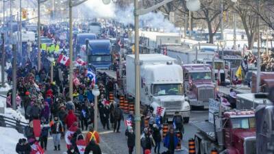 «Конвой свободы» в Оттаве: протест продолжается, есть задержанные