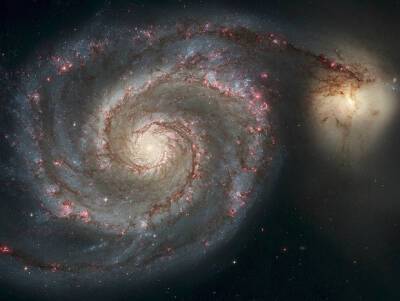 Опубликованы снимки черной дыры в центре Млечного Пути