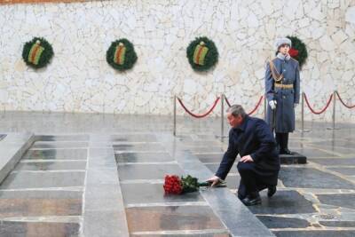 2 февраля Андрей Бочаров почтил память защитников Сталинграда