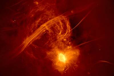 Ученые поделились снимками черной дыры в центре млечного пути