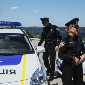 В Запорожье патрульные остановили водителя с поддельными правами. Фото