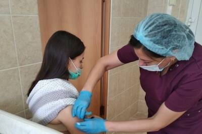 В Тамбове в поликлинике имени Валерия Коваля приступили к вакцинации подростков