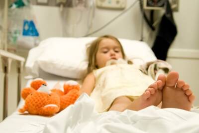 Двоих детей из Шахты с диагнозом «коронавирус» госпитализировали в ростовскую больницу