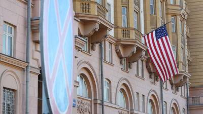 Посольство США в Москве отказалось комментировать публикацию в El Pais