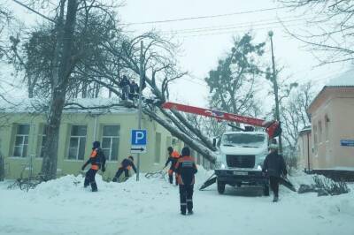Компенсации за ущерб от ураганного ветра получили 750 жителей Ставрополя
