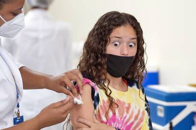 Аргентина начала процесс регистрации российской вакцины для подростков