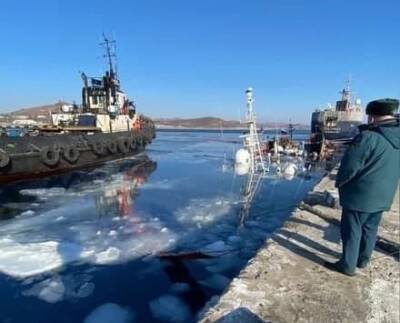 Ушло под воду за 5 минут: в Приморье затонуло судно с механиком на борту - Русская семерка