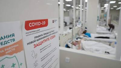 Мурашко заявил о двукратном росте заболевших COVID-19 за неделю в России