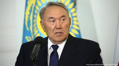 Парламент Казахстана значительно урезал полномочия Назарбаева