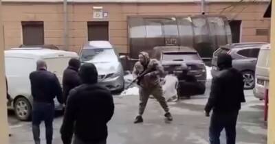 В Киеве возле СБУ произошла перестрелка (видео)