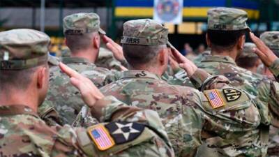 Байден официально одобрил отправку дополнительных сил США в Европу