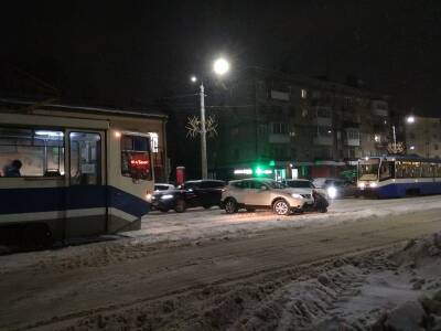 ДТП в Смоленске заблокировало движение трамваев