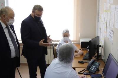 Любимов проверил работу call-центра по COVID-19 в Рязани